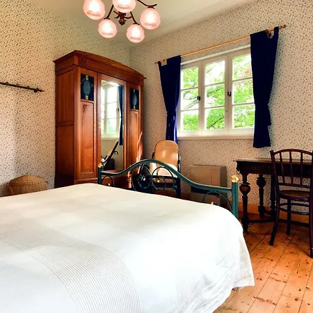 Vakantiehuis Furnished Bungalow In Monceau En Ardenne With Garden Barbecue Oizy